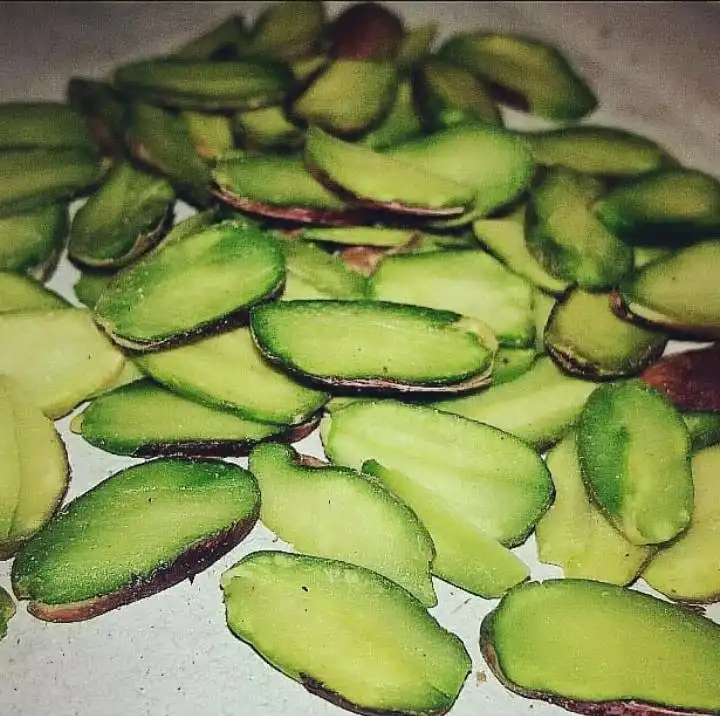 فروش چیپس پسته کرمان سبز و تازه