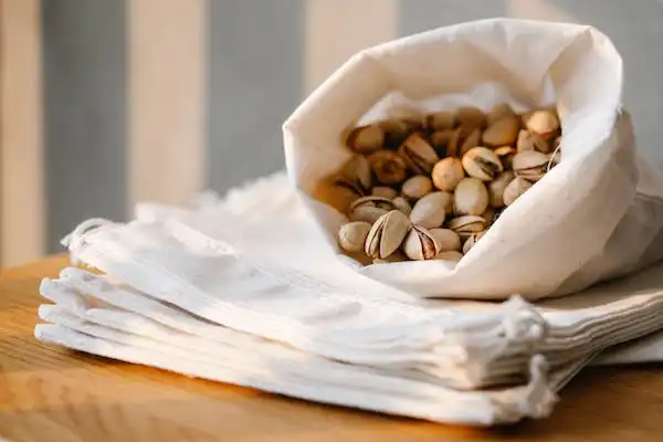 خرید چیپس پسته برای قنادی